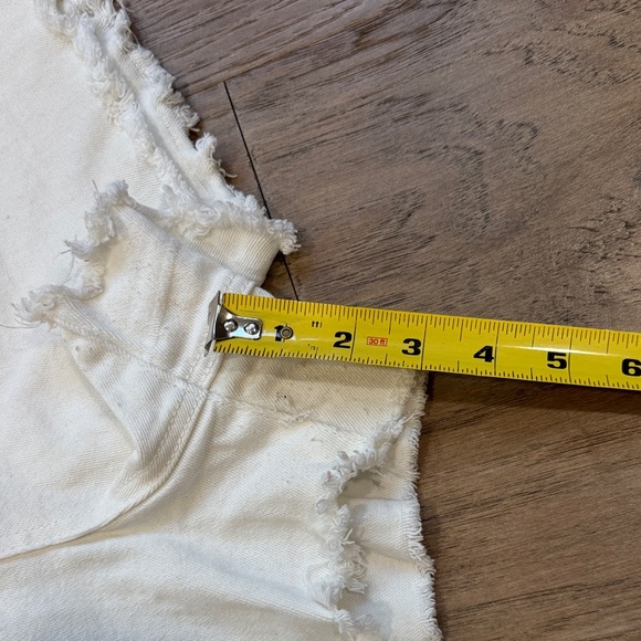 Abound Cream Jean Shorts for Women Size 31 - Picture 7 of 7